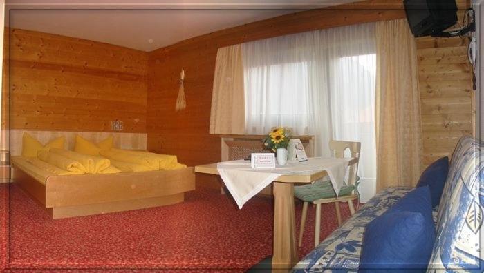 Pension Kristall Neustift im Stubaital Pokoj fotografie