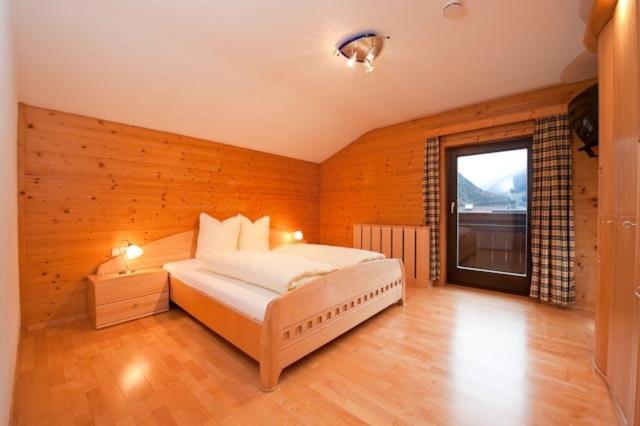 Pension Kristall Neustift im Stubaital Pokoj fotografie